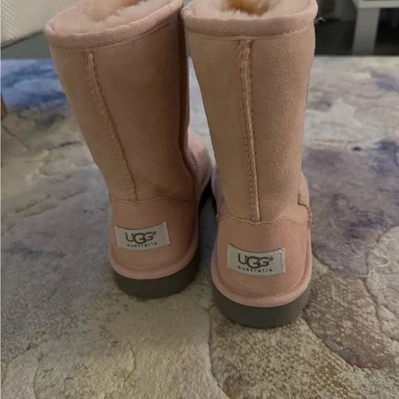 Pink UGGS - Picture 2 of 2